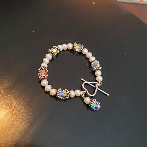 Iridescent and White Beaded with Silver Clasp Bracelet, Bridal / Wedding - Picture 5 of 8